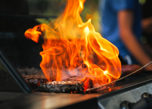 Gas Grill Flare-Ups: Causes, Prevention, and Safety Tips